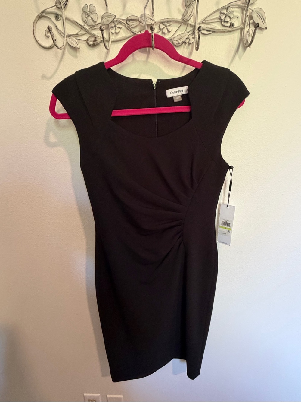 Calvin Klein Black Cap-Sleeve Ruched Sheath Dress